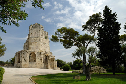 Nîmes
