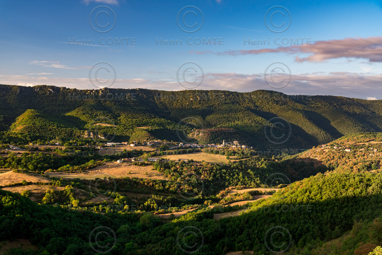 Village Causses Larzac