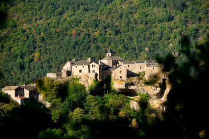 Village médiéval de Cantobre, perché sur les falaises des gorges de la Dourbie - Aveyron - F12