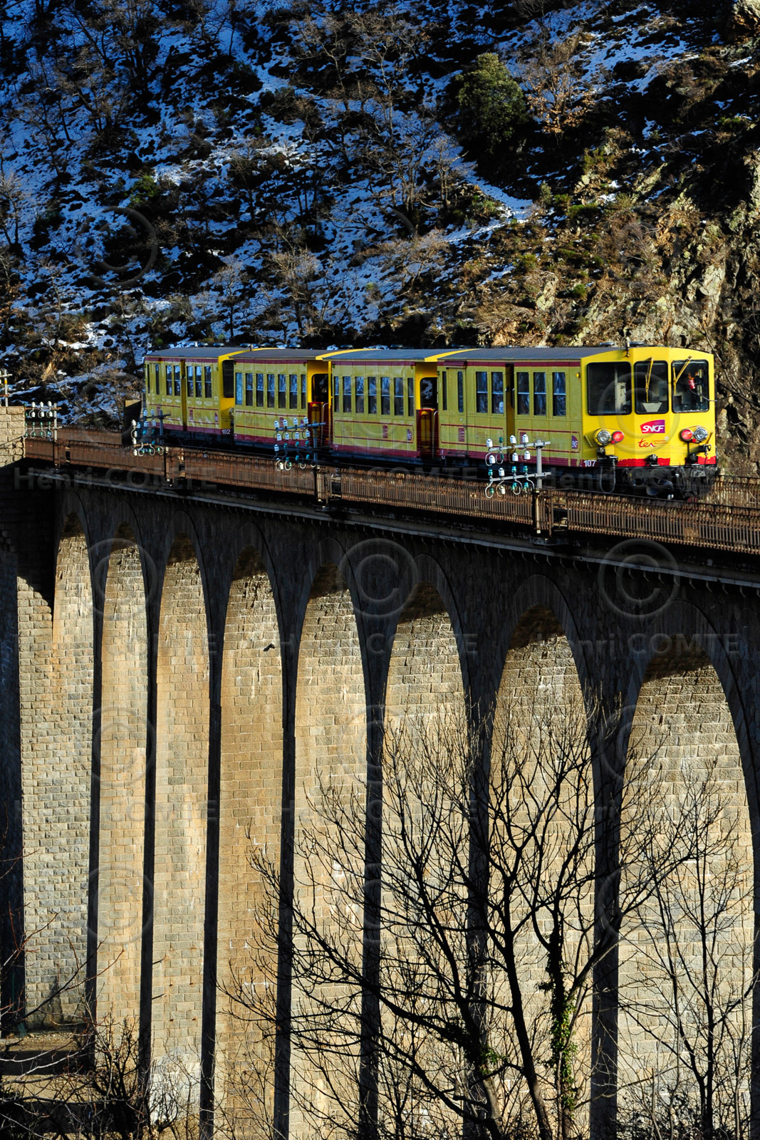 Le train jaune