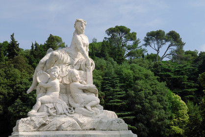 Nîmes