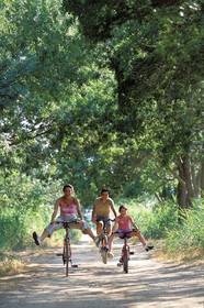 Famille à vélo