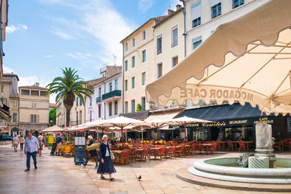Nîmes