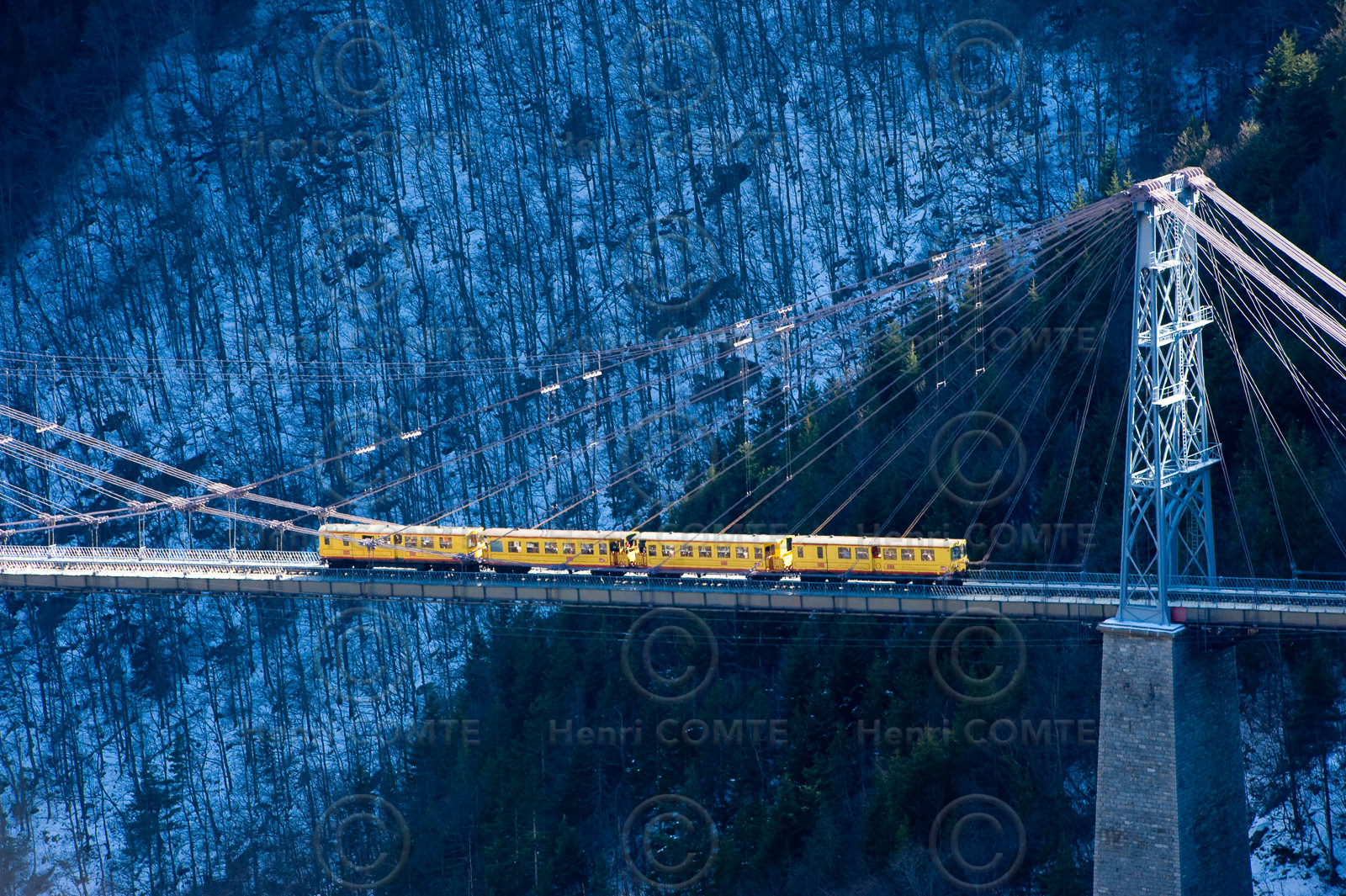 Le train jaune