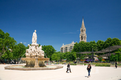 Nîmes